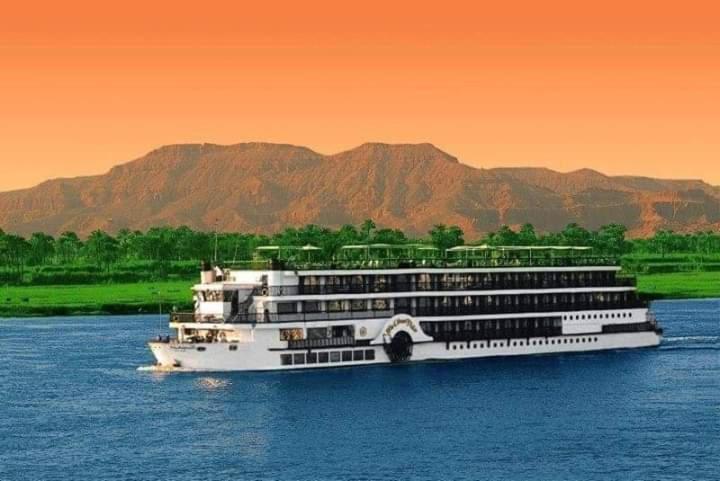 Nile Roof Hotel& Restaurant ルクソール エクステリア 写真